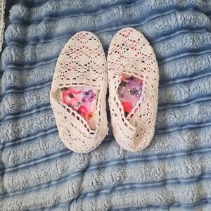 Toms Women's Crochet Lace Flats in Cream